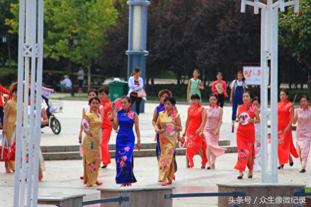 河南淮滨——古风神韵旗袍装，淮河女秀出江南美