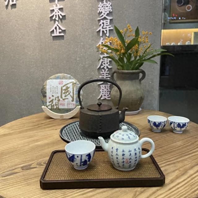 你敢相信吗？95后的小姐姐居然开茶店了