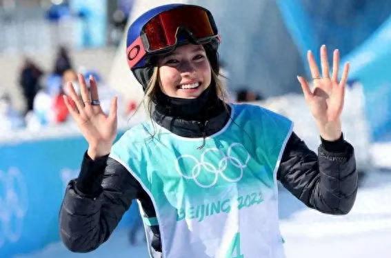 哈佛女孩刘亦婷到滑雪女神谷爱凌，中美两国国运二十年悄然转变