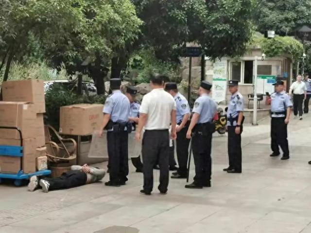 太惨烈！合肥一美女老师在小学门口被公公捅死，内情曝光让人无语