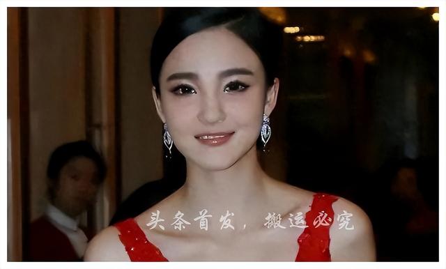 老公出轨张檬，她带女儿远走美国，离婚8年后她成了好莱坞高管