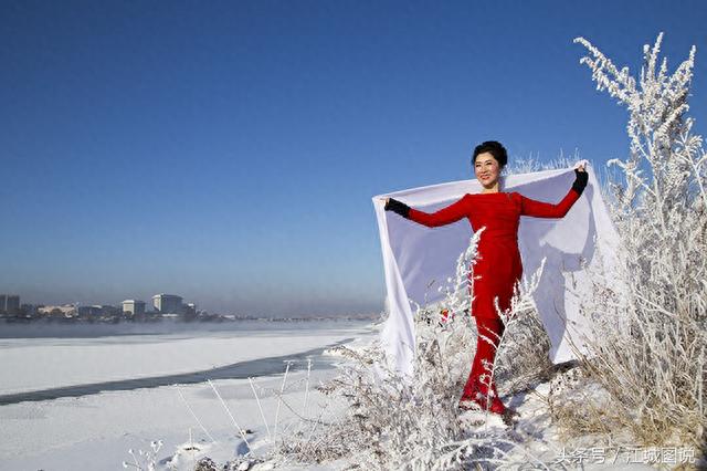 吉林雾凇美如仙境，江城靓女美丽冻人（欢迎关注江城图说）