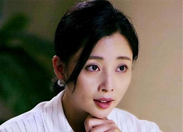 百媚千娇一颗痣，4位“痣美人”女星，哪个最有味道？