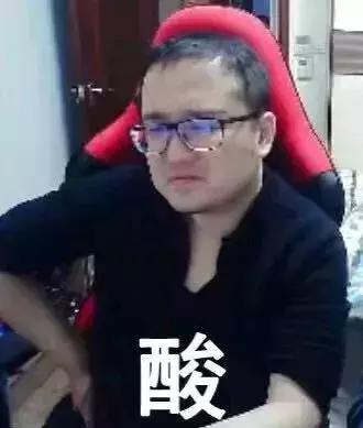 两主播直播发呆对视5小时！女主播收几千块礼物，男主播仅收到6块