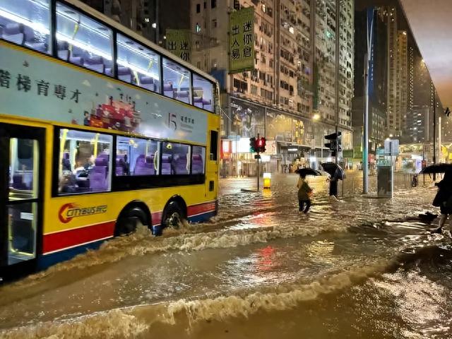 知名香港女星雨夜开车直呼恐怖！暴雨已致2人死亡1人失踪，117人受伤就医