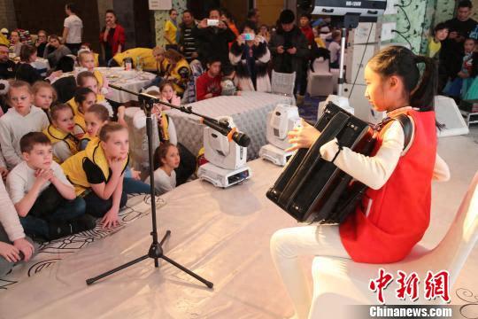 中俄青少年艺术周在边城演绎冰雪情韵