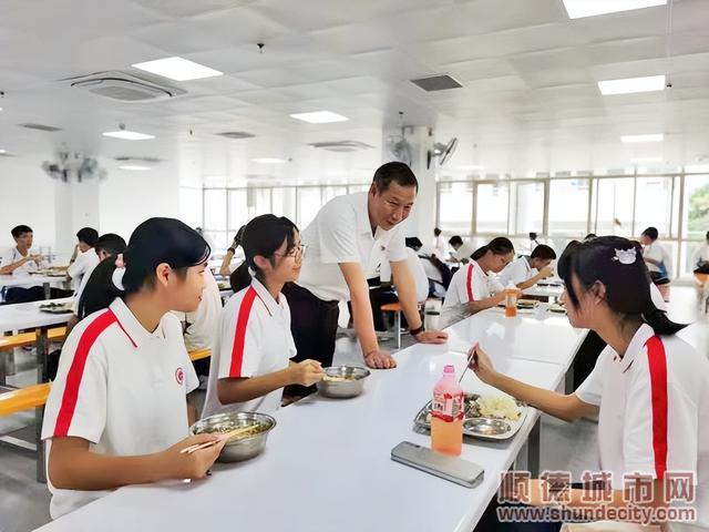 大良：食堂大“焕新”，全力守好学生的美好“食”光