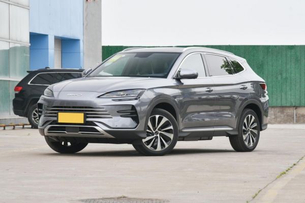 中型SUV“对抗”紧凑型SUV；最近爆火蓝电E5让宋PLUS DM-i黯然失色！