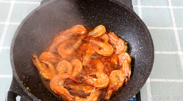 3分钟搞定的茄汁大虾，难怪黄晓明也会做，原来做法这么简单