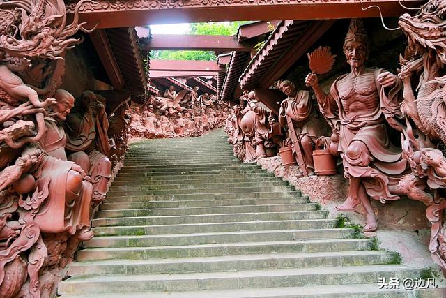 规模宏伟的绵阳圣水寺