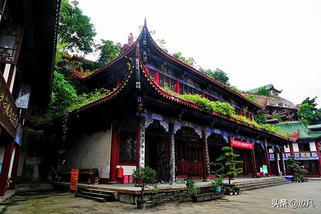 规模宏伟的绵阳圣水寺