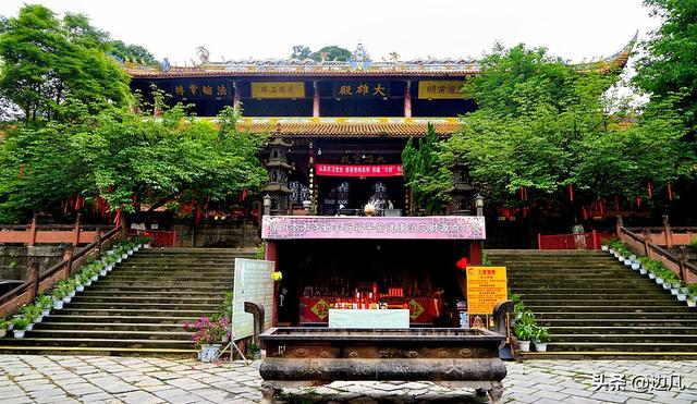 规模宏伟的绵阳圣水寺