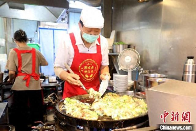 （寻味中华｜饮食）蚵仔煎，平民美食香飘两岸