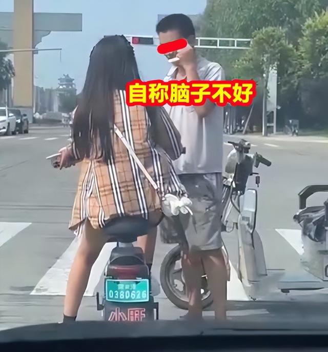 变态！女子逛街被要求脱下丝袜，网友：受害者不止女性！