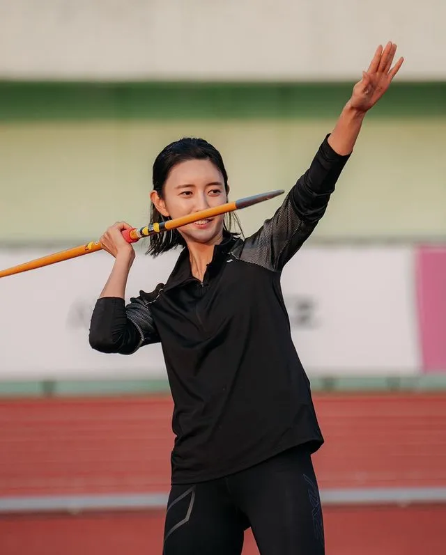 韩国田径女神爆红网络，天使脸魔鬼身材！网友：力量美我爱了