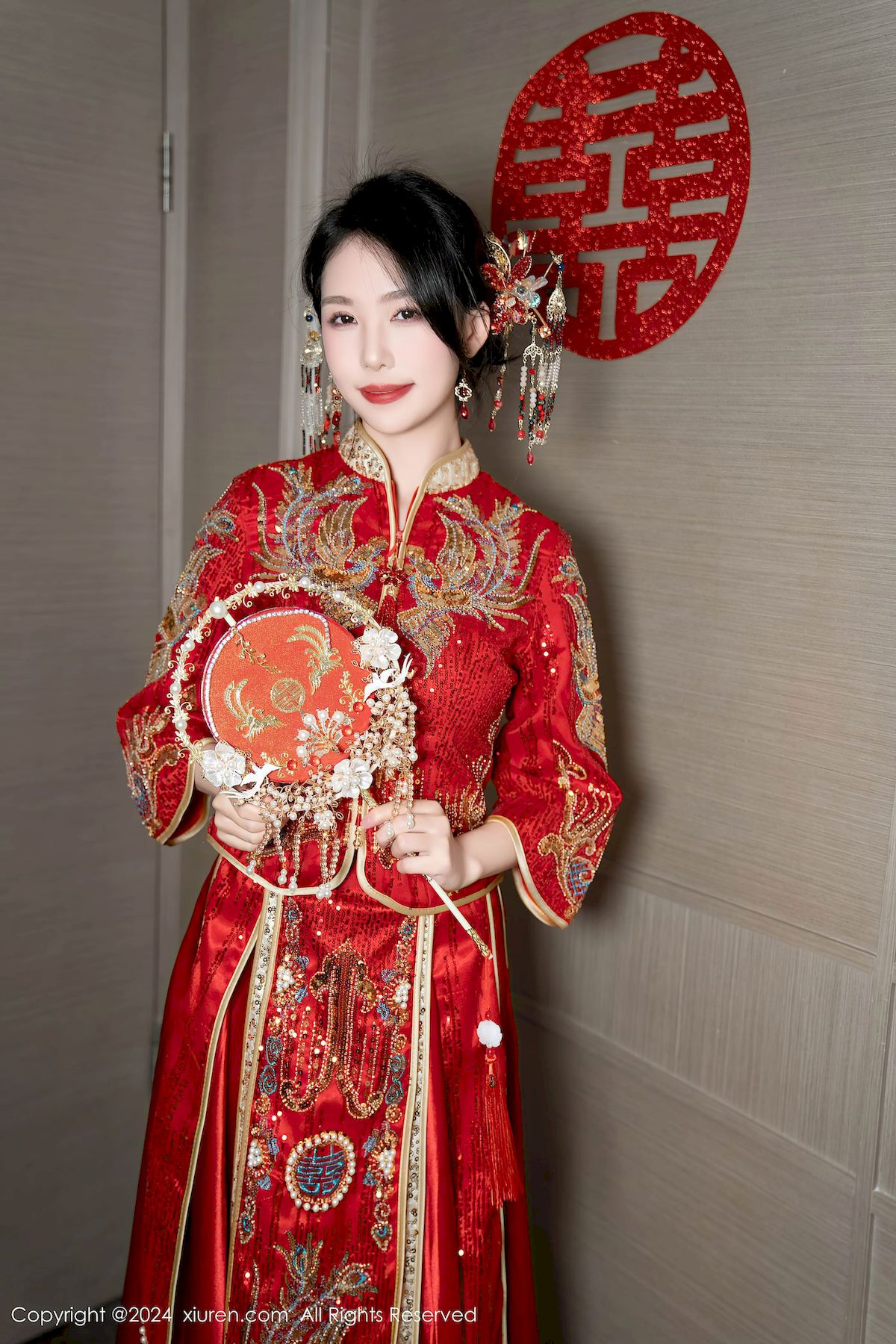 美女模特抖娘利世红色婚服新婚之夜主题