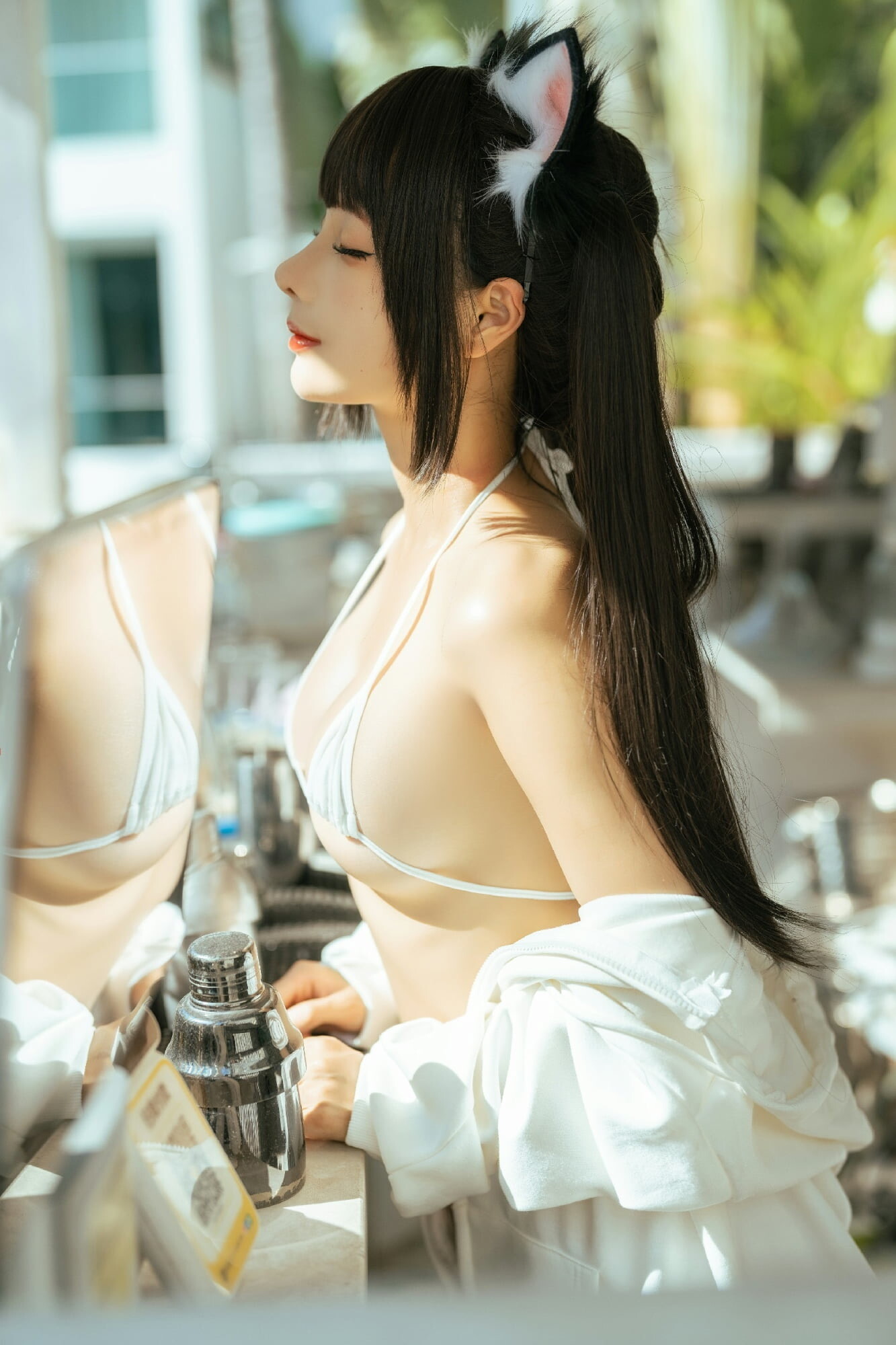 白嫩美女